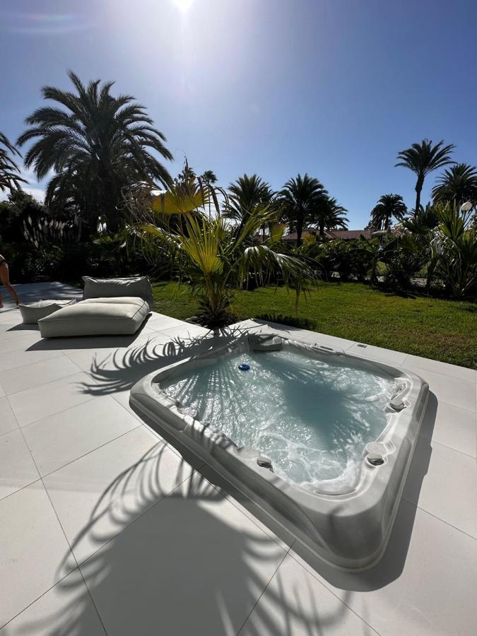 Sun Club P65 Premium Bungalow Маспаломас Екстериор снимка