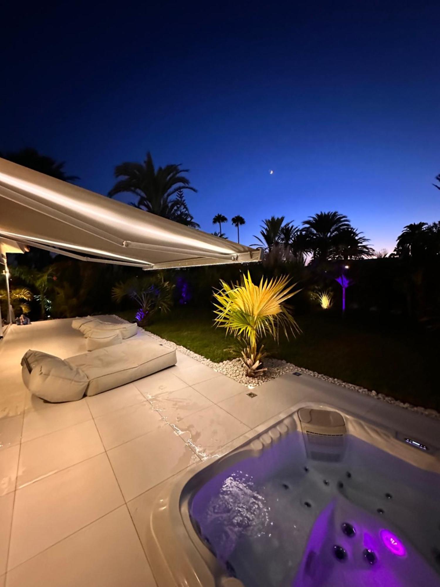 Sun Club P65 Premium Bungalow Маспаломас Екстериор снимка